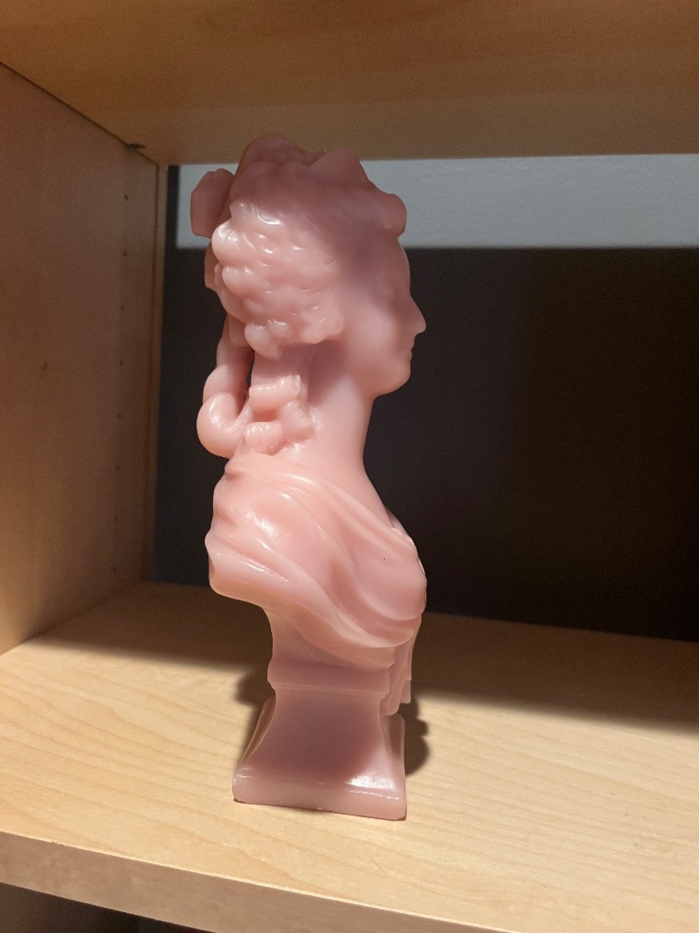 Cire Trudon Marie Antoinette bust candle in rose - Picture 6 of 16